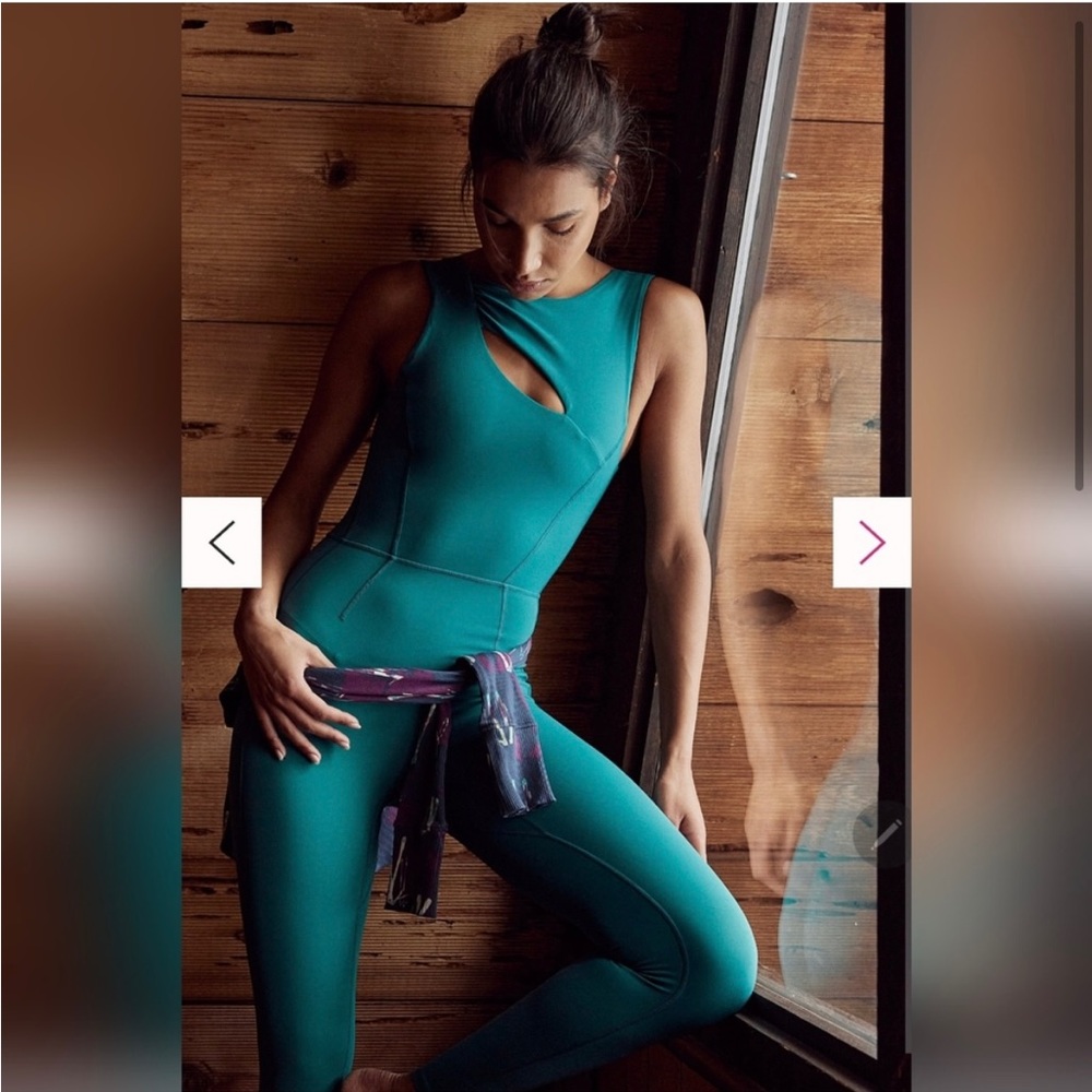 Free People Movement One Piece
Bodysuit Illuminate Onesie, in blue, size xs